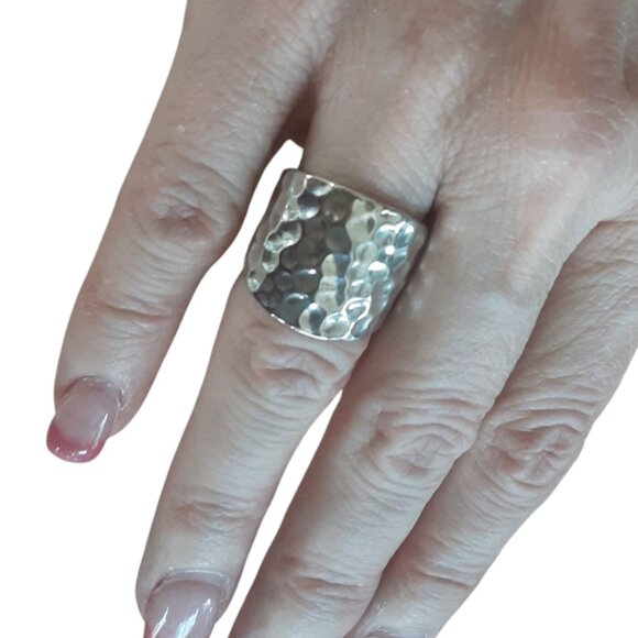 "Premier Designs" Silver Toned Hammered Women's Ring. Size 6 - Picture 4 of 5